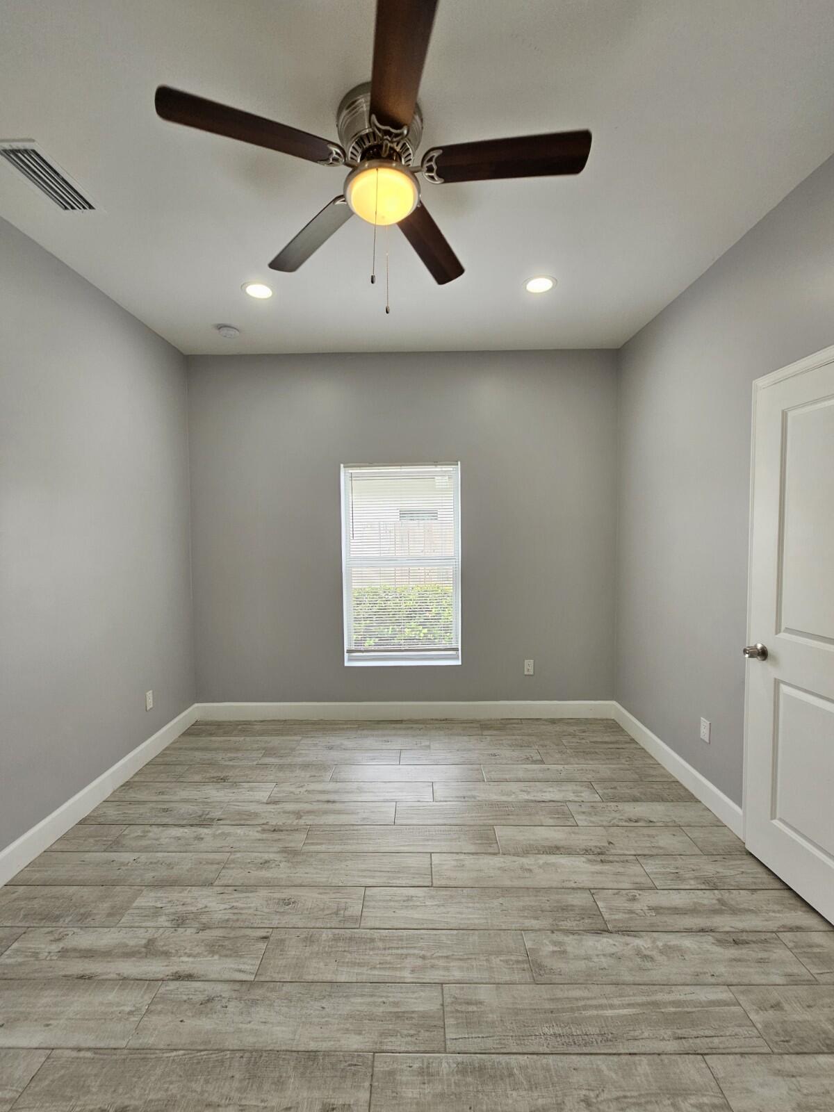 1558 West 26th Court Riviera Beach, FL 33404 - Photo 23 of 34 20250827_112024_copy_1200x1600