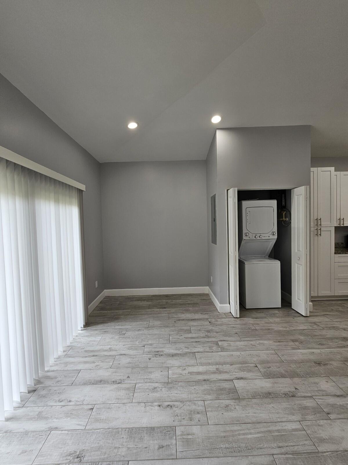 1558 West 26th Court Riviera Beach, FL 33404 - Photo 32 of 34 20250827_112224_copy_1200x1600