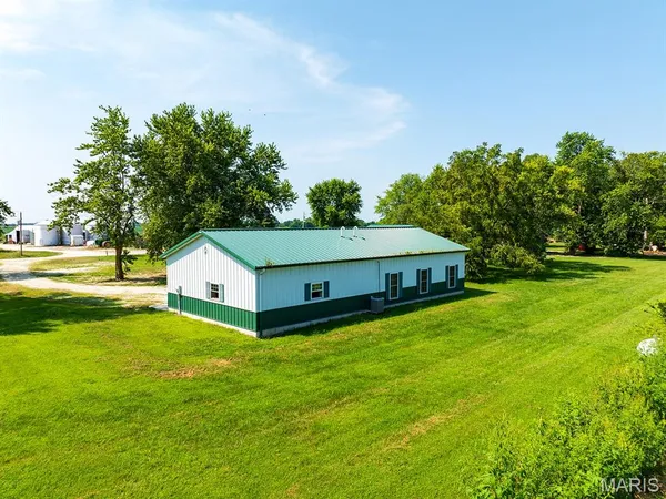 $239,000 | 19496 Pike 308, Bowling Green, MO 63334