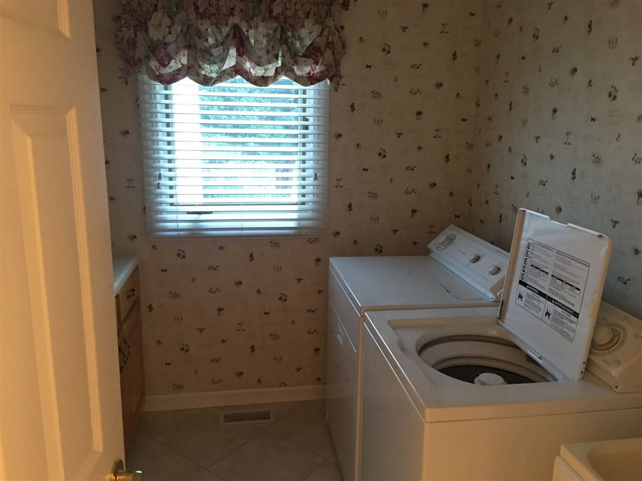 214 Berwick Court Seneca, SC 29672 - Photo 12 of 39