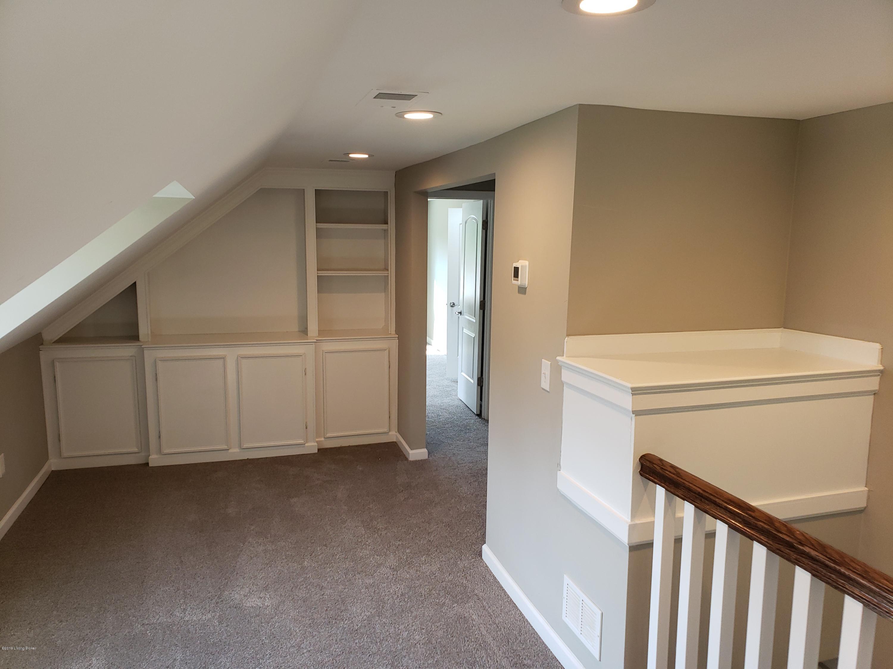 231 Hemingway Road Louisville, KY 40207 - Photo 22 of 37 20190709_172218