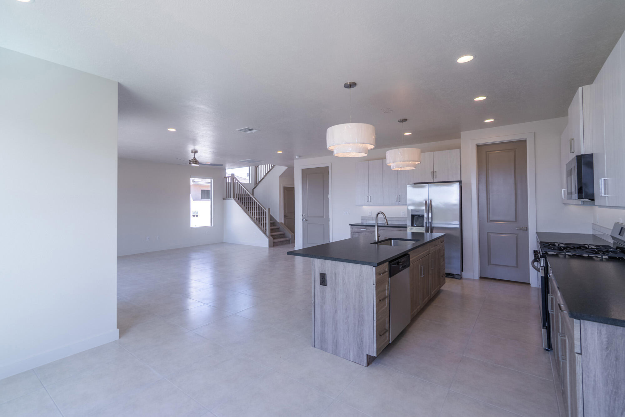 2936 West 570 North Hurricane, UT 84737 - Photo 22 of 82 Kitchen