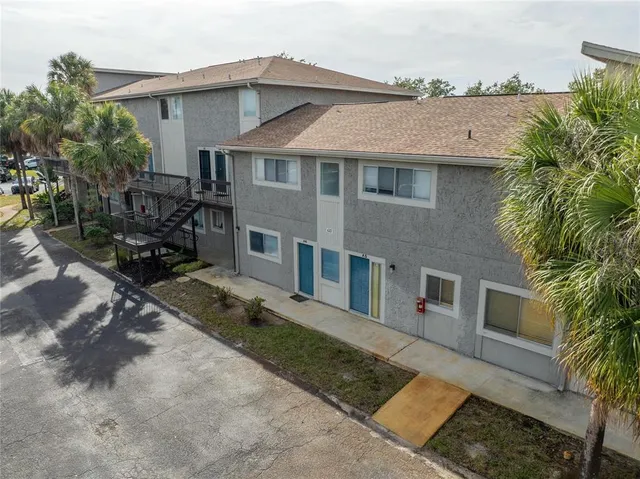 $2,300 | 6301 Newtown Circle, Unit 1A4, Tampa, FL 33615