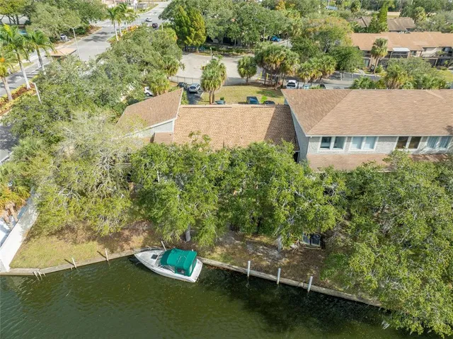 $2,300 | 6301 Newtown Circle, Unit 1A4, Tampa, FL 33615