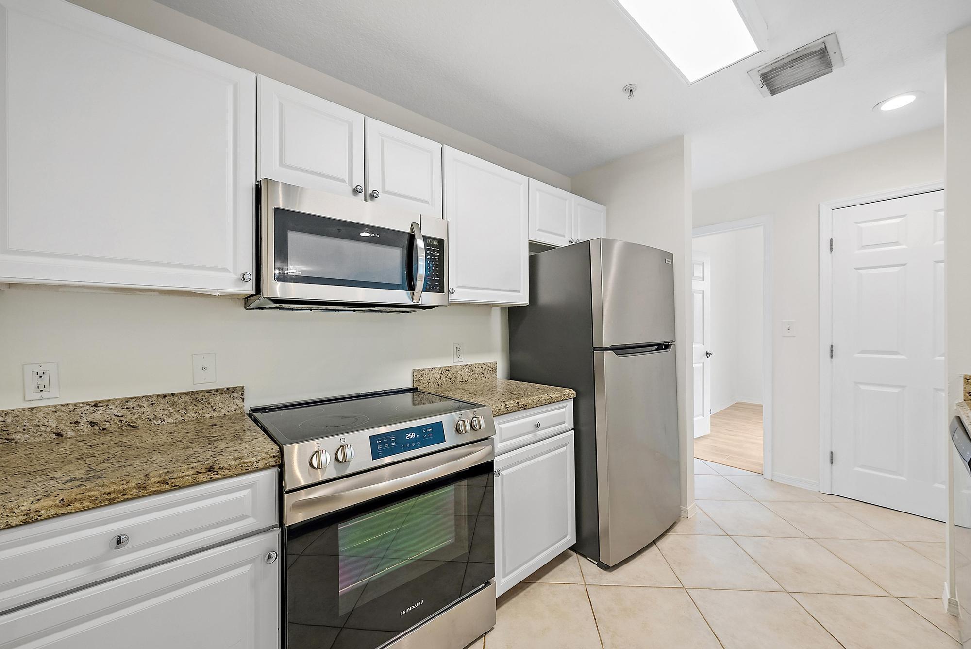 1209 Main Street, Unit 304 Jupiter, FL 33458 - Photo 2 of 15 1209 Main St apt 304-8