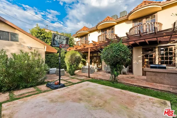 $13,800 | 133 South Swall Drive, Beverly Hills, CA 90211