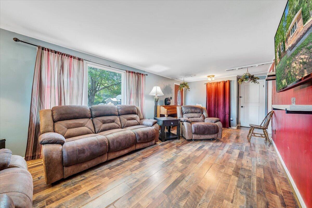 390 Rakes Road Rocky Mount, VA 24151 - Photo 4 of 18 06-MIB09768