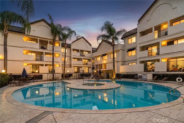 $549,900 | 17735 Kinzie Street, Northridge, CA 91325