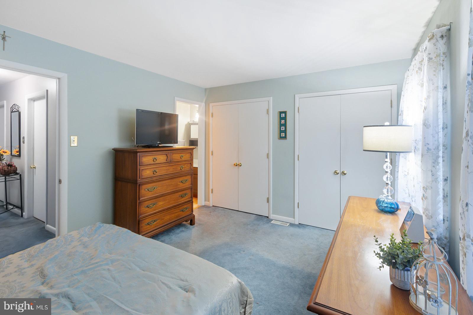 601 Grant Road, Unit 49 Folcroft, PA 19032 - Photo 18 of 39 main bedroom