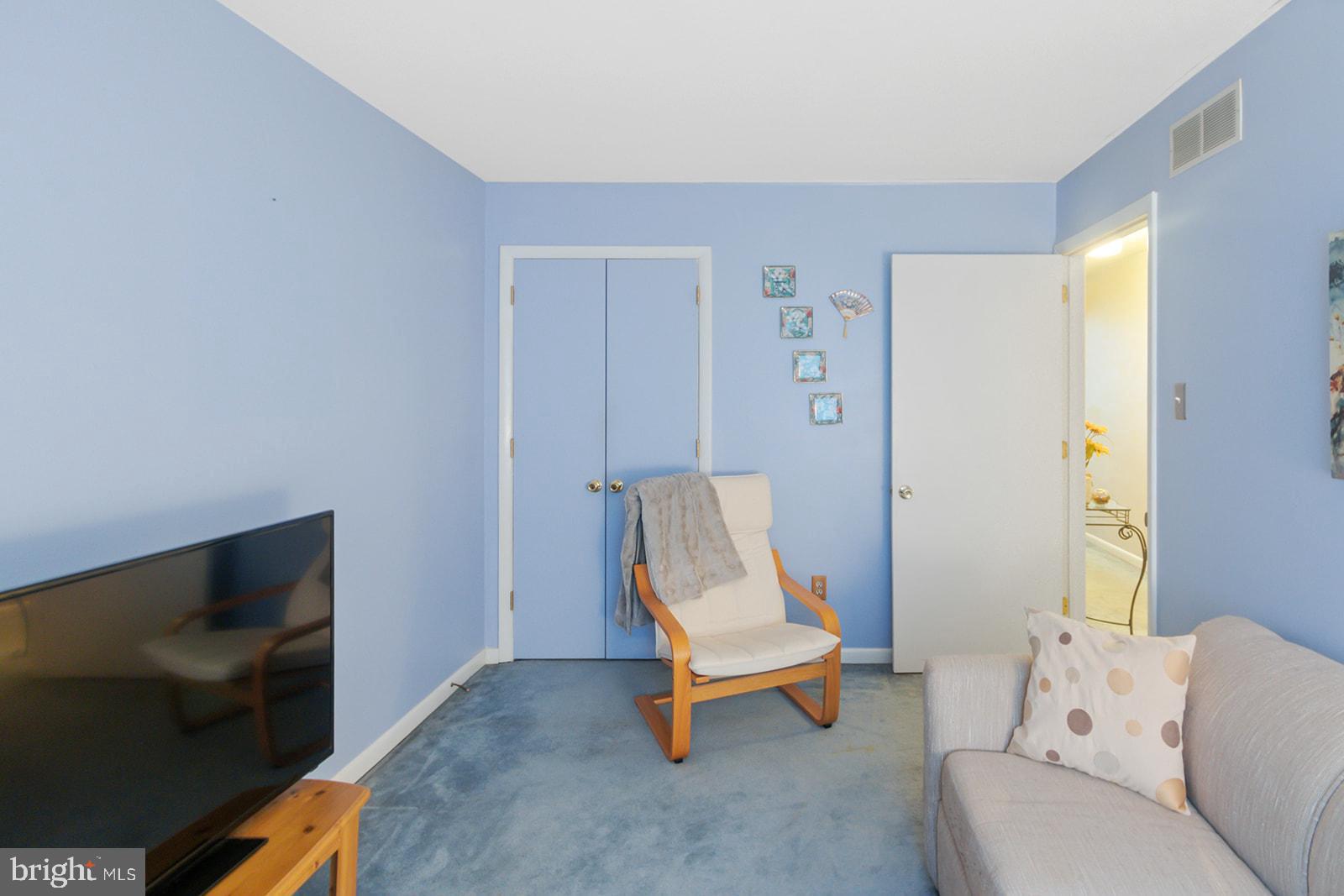 601 Grant Road, Unit 49 Folcroft, PA 19032 - Photo 26 of 39 2nd bedroom