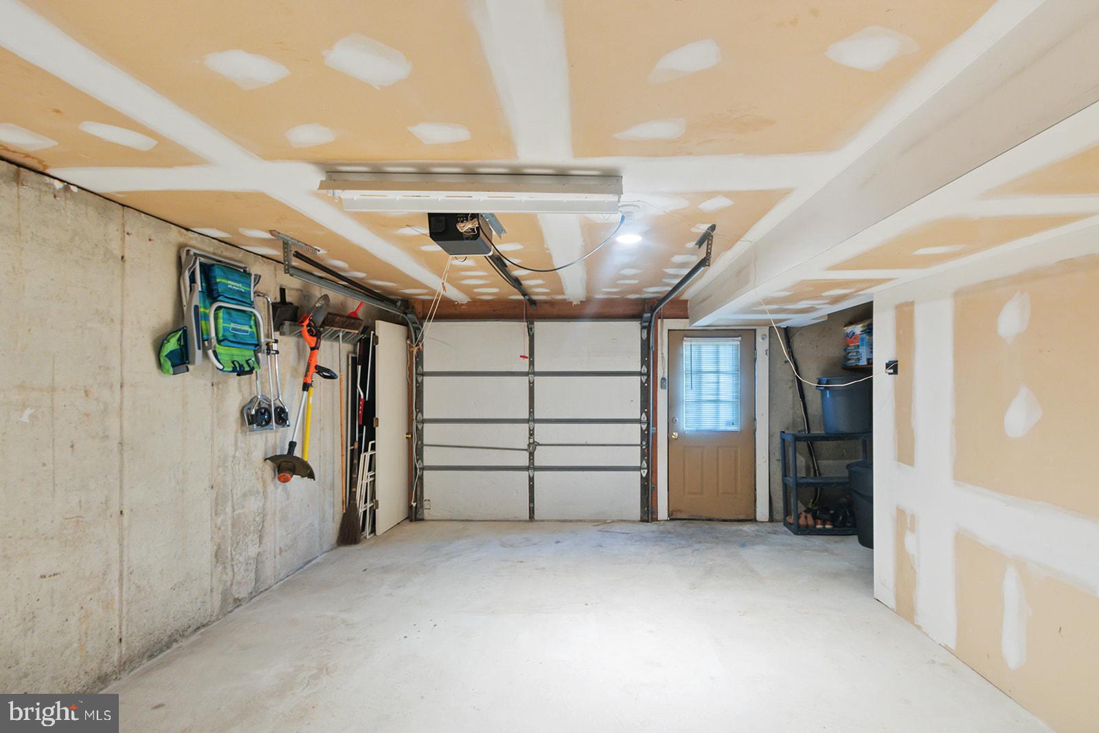 601 Grant Road, Unit 49 Folcroft, PA 19032 - Photo 32 of 39 attached garage