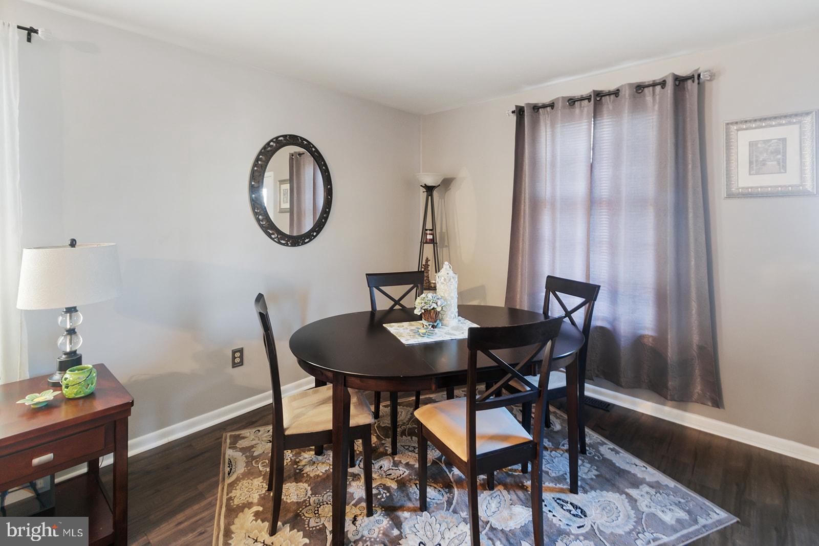 601 Grant Road, Unit 49 Folcroft, PA 19032 - Photo 7 of 39 Dining area