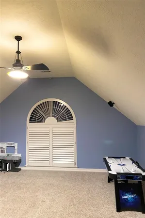 a view of livingroom with furniture