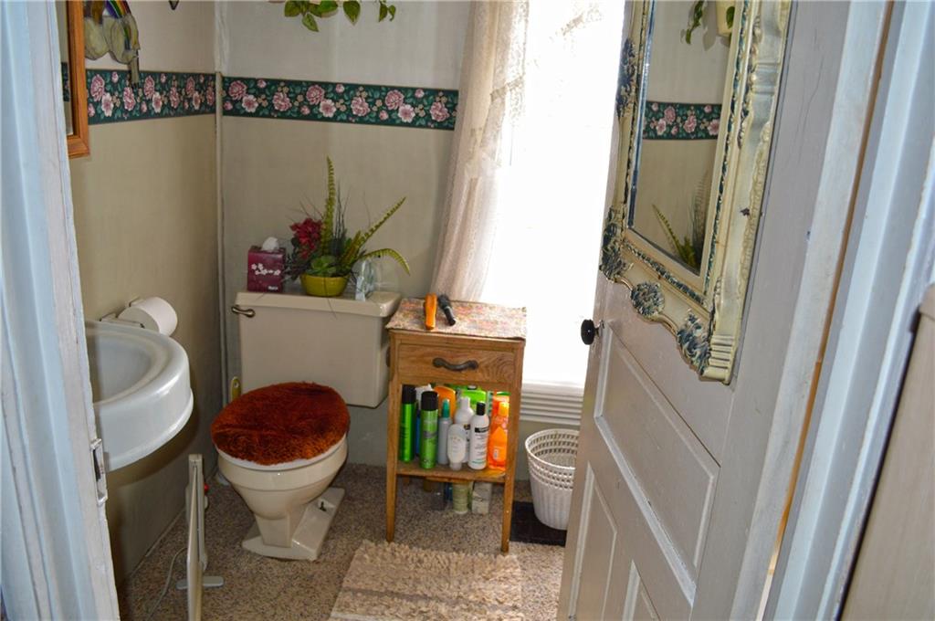 135 Hallam Road McDonald, PA 15057 - Photo 5 of 9 Gallery Image 5