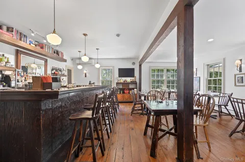 $1,250,000 | 6 Autumn Lane, Amenia, NY 12501