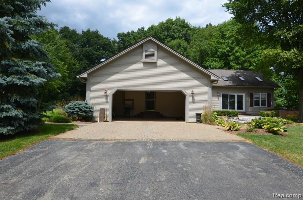 8620 Eaton Road Davisburg, MI 48350 - Photo 49 of 55 DSC_0992.jpg