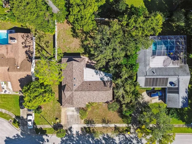 a view of a backyard with green space