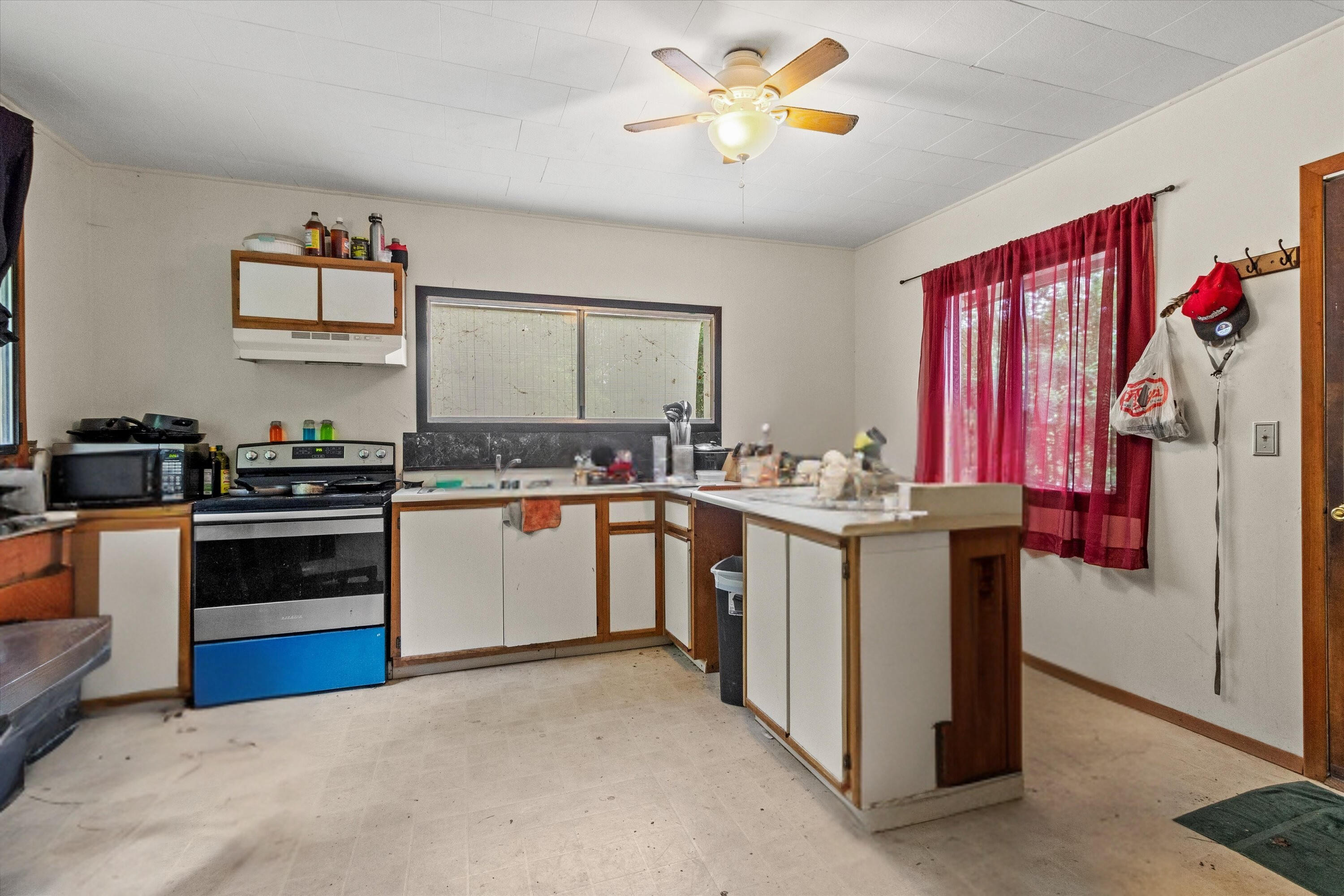 2973 Pioneer Road Medford, OR 97501 - Photo 12 of 15 ADU Kitchen edited