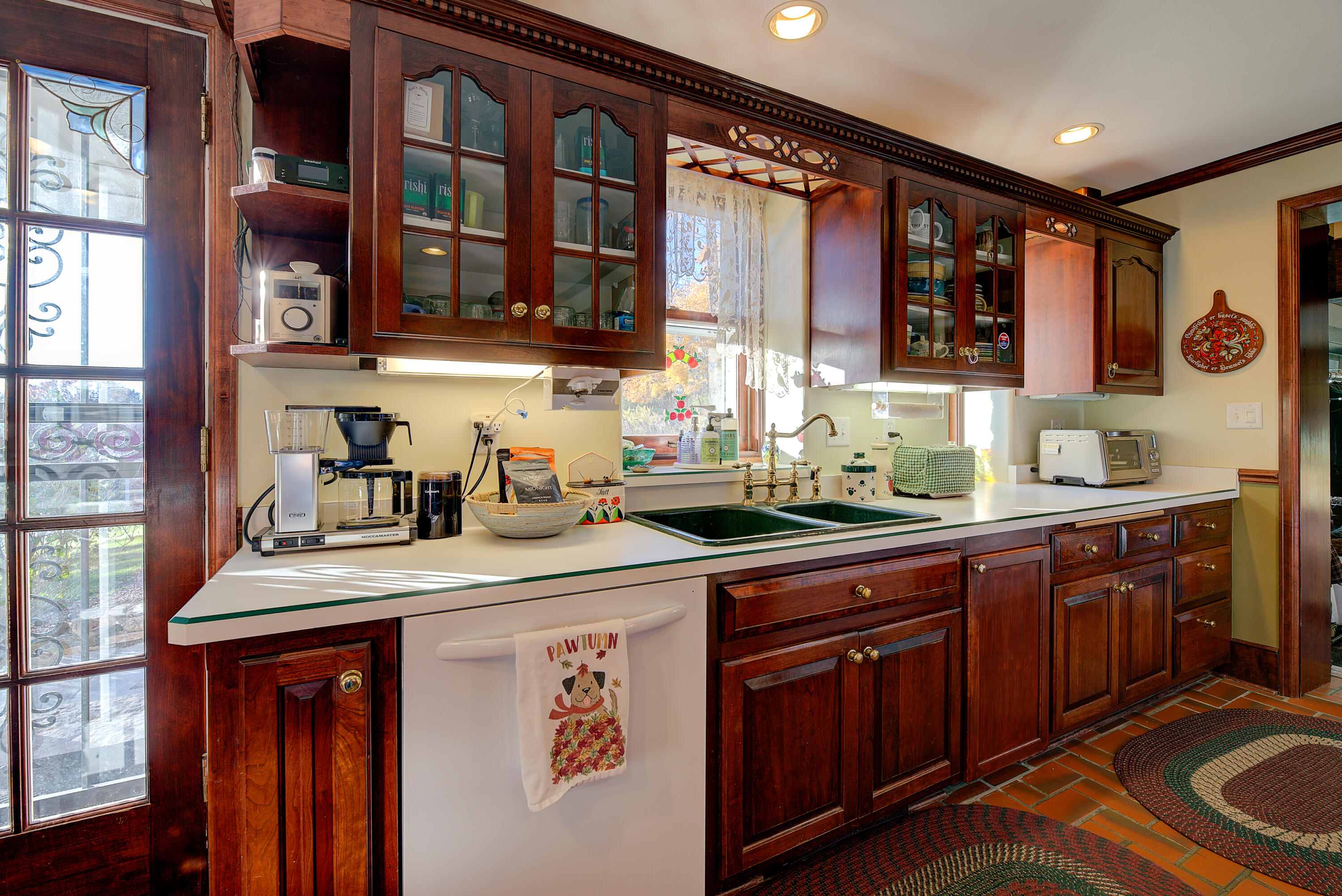 18 Highway 18 Delafield, WI 53018 - Photo 12 of 111 Kitchen Pic 3
