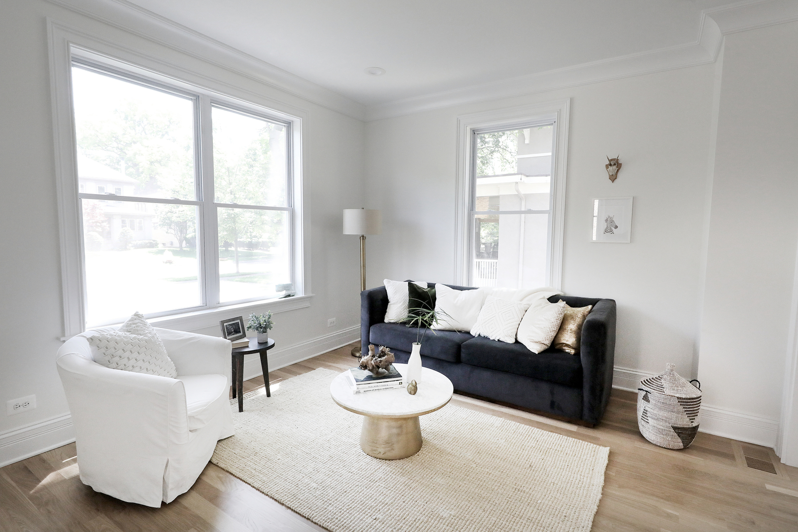 148 Barrypoint Road Riverside, IL 60546 - Photo 2 of 30 a living room with furniture and a large window