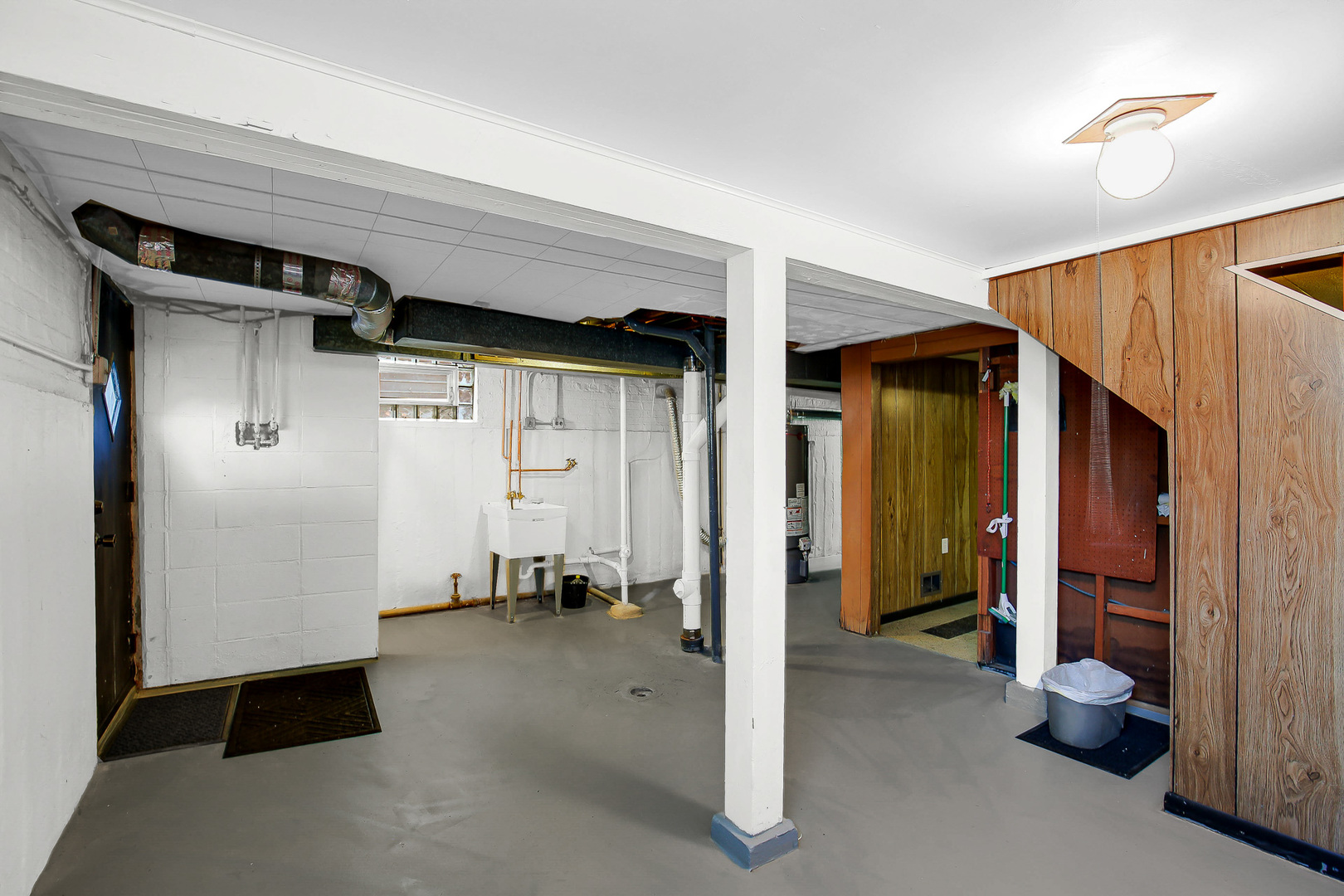 10922 South Ave B Chicago, IL 60617 - Photo 21 of 24 a view of an empty room