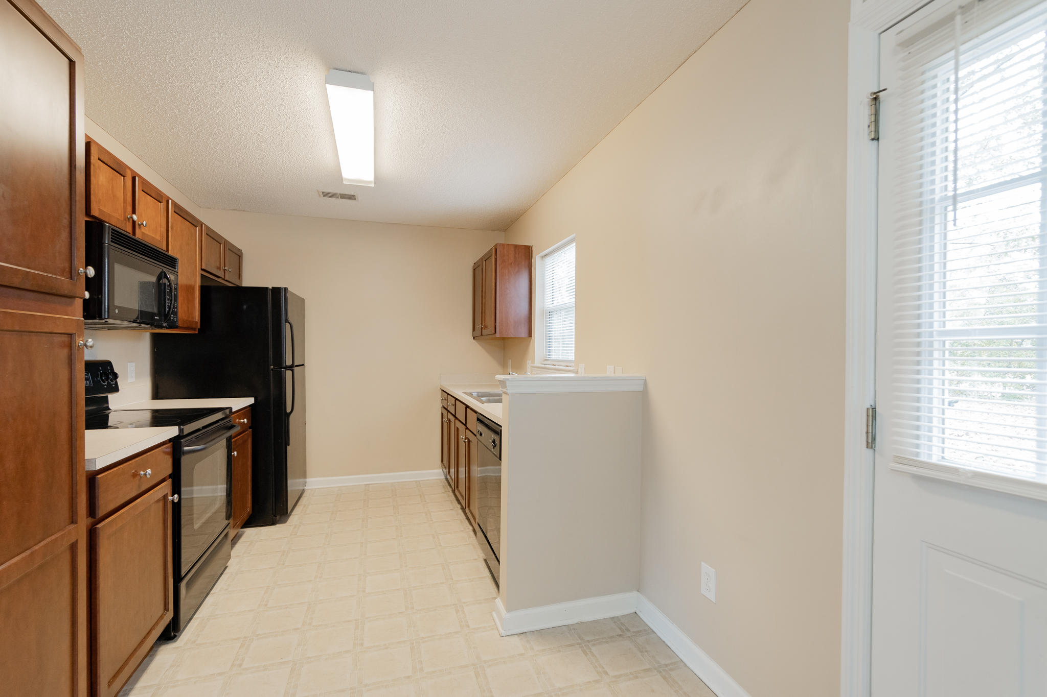 161 Thistle Road Goose Creek, SC 29445 - Photo 13 of 22 open concept studio-20
