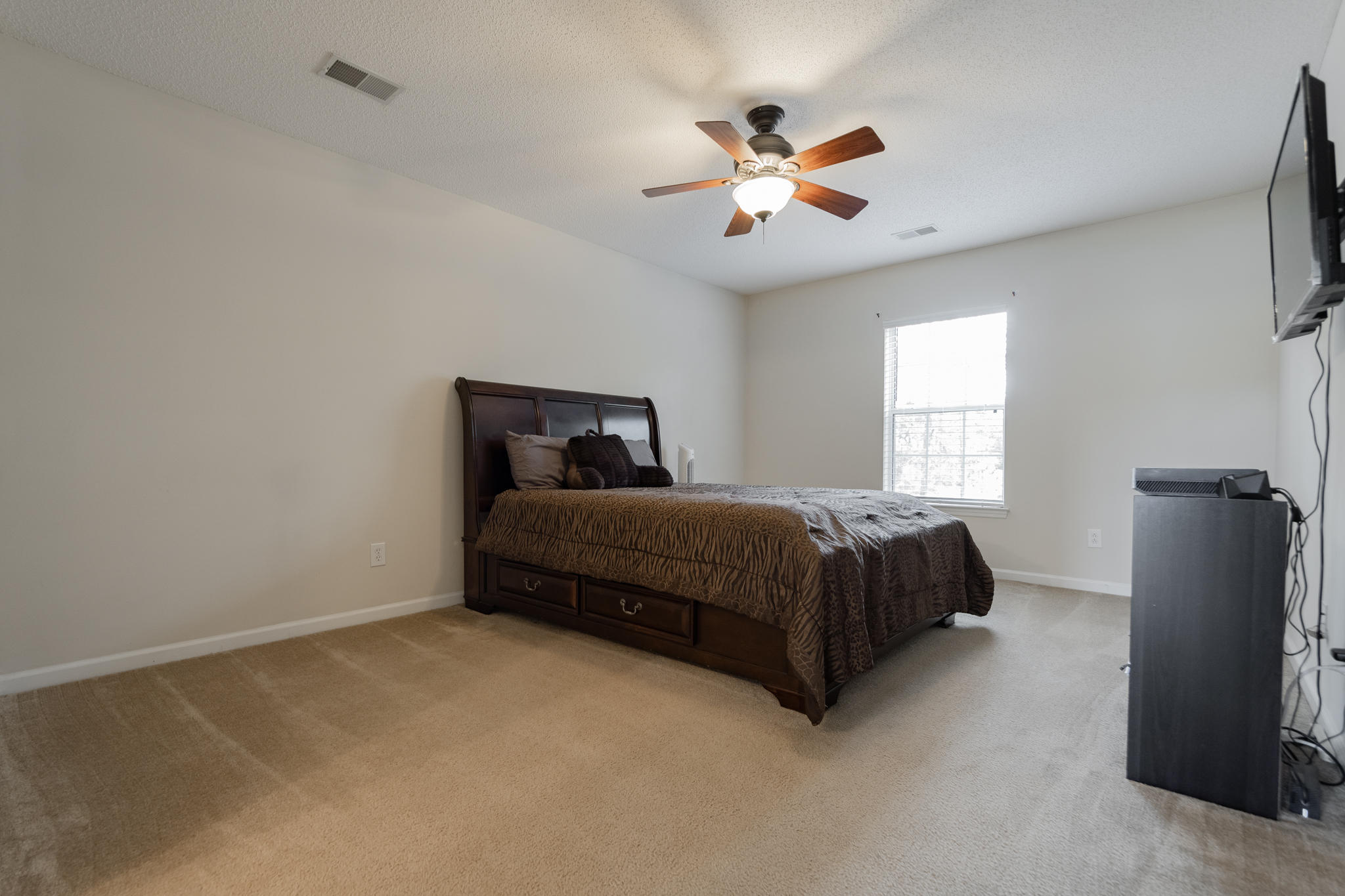 161 Thistle Road Goose Creek, SC 29445 - Photo 15 of 22 open concept studio-10