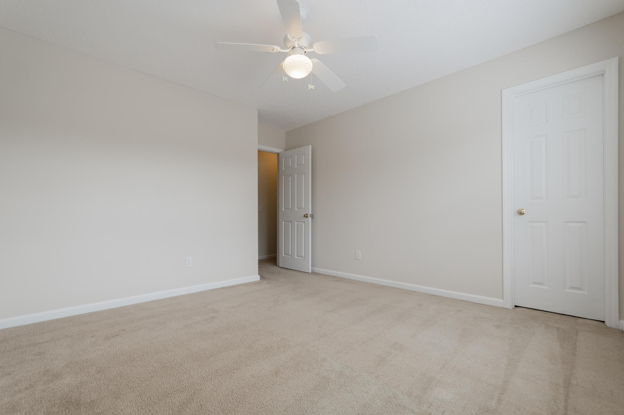 161 Thistle Road Goose Creek, SC 29445 - Photo 21 of 22 open concept studio-6