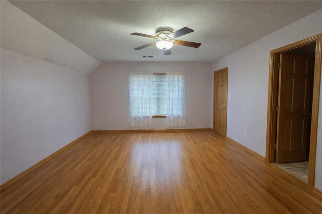 4616 North Koger Road Sibley, MO 64088 - Photo 3 of 20