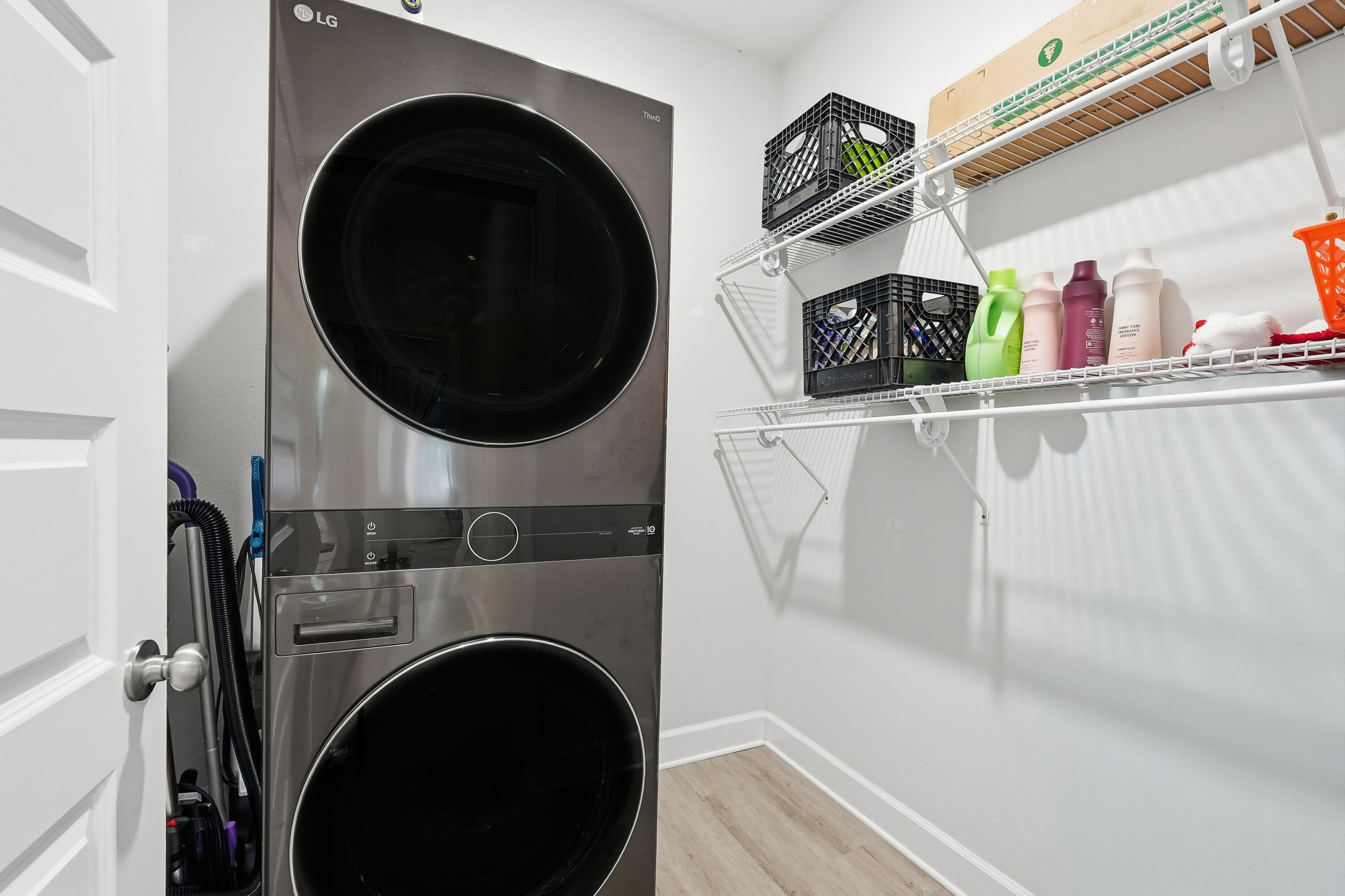 5833 La Porte Road Crestview, FL 32539 - Photo 39 of 44 a utility room with dryer and washer