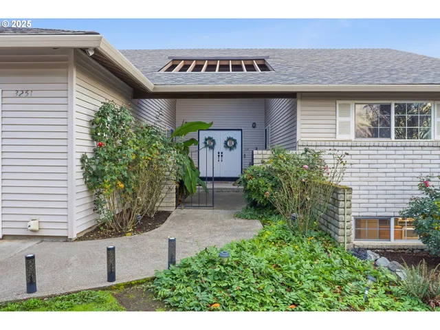 $985,000 | 3251 Lavina Drive, Forest Grove, OR 97116