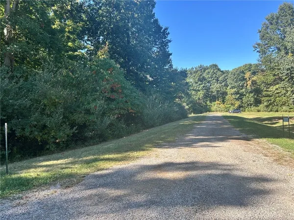 $80,000 | Buxton Woods Drive, Charleston, IL 61920