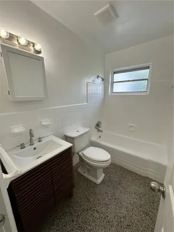 $1,595 | 4117 18th Place, Vero Beach, FL 32960