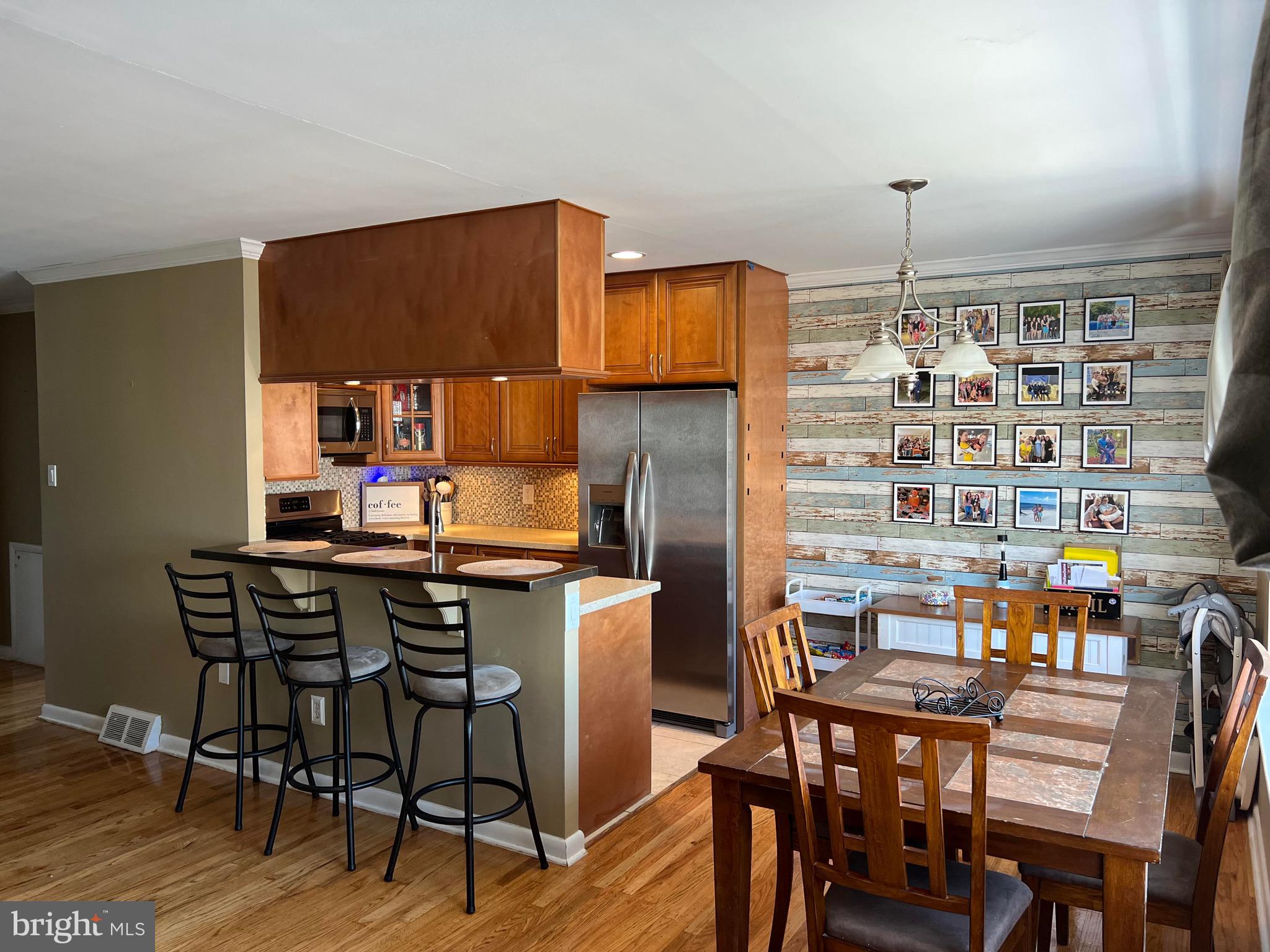3272 Tara Road Philadelphia, PA 19154 - Photo 5 of 41