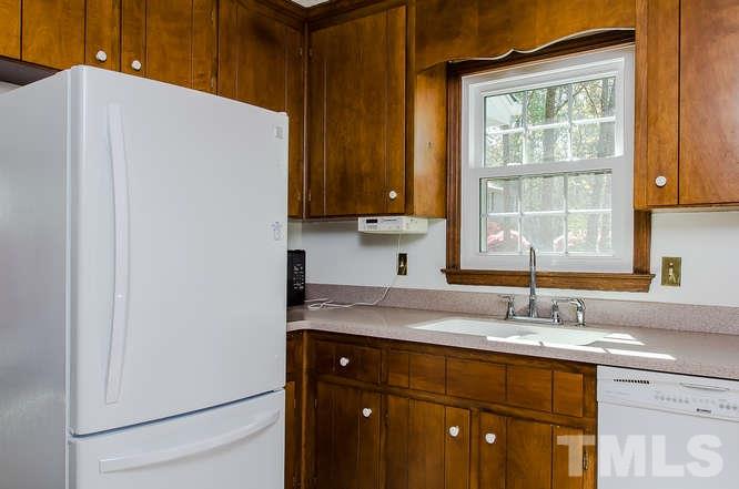 6732 Ridgecroft Lane Raleigh, NC 27615 - Photo 12 of 25 Gallery Image 12
