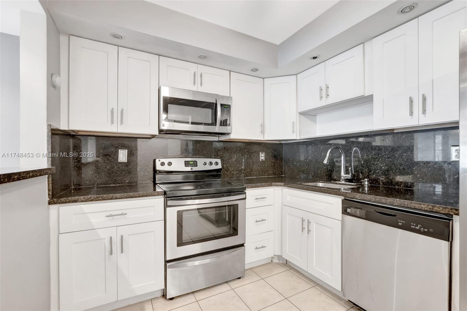 9440 Southwest 8th Street, Unit 315 Boca Raton, FL 33428 - Photo 15 of 37 Gallery Image 15