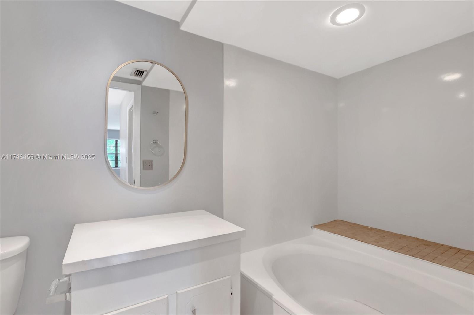 9440 Southwest 8th Street, Unit 315 Boca Raton, FL 33428 - Photo 23 of 37 Gallery Image 23