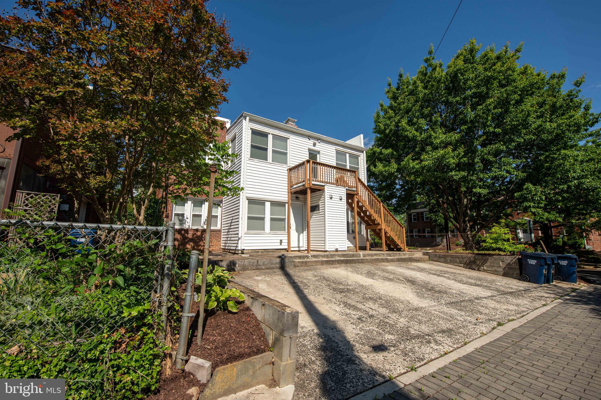 2241 40th Place Northwest Washington, DC 20007 - Photo 8 of 90