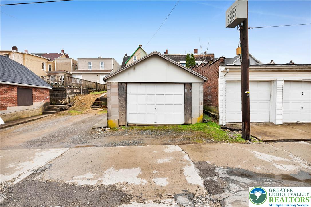 1211 Mechanic Street Bethlehem, PA 18015 - Photo 6 of 28
