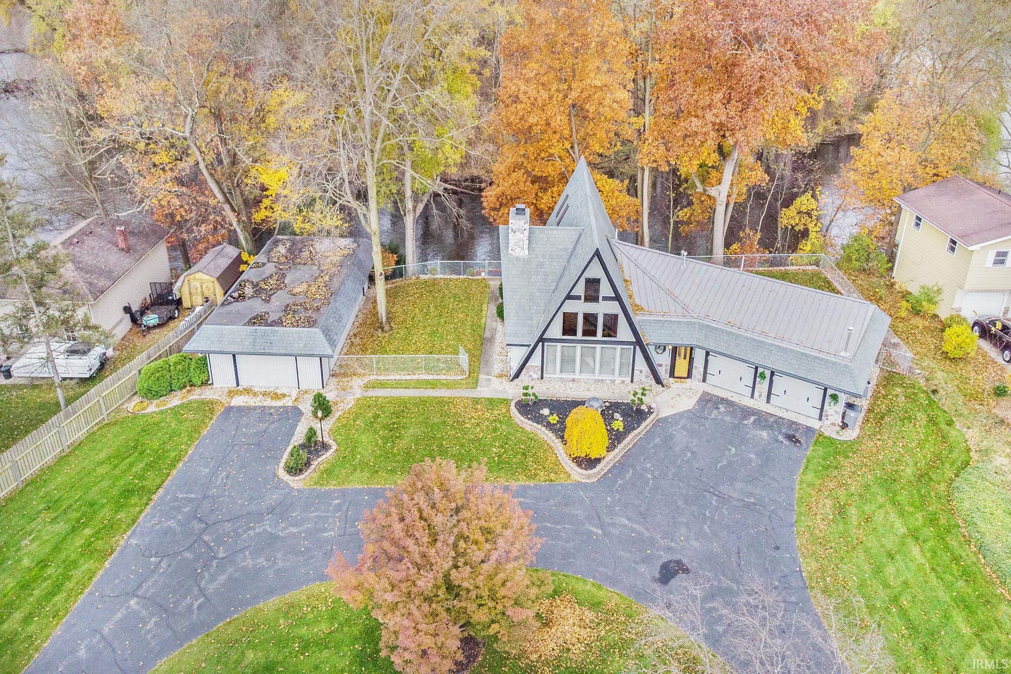 503 North Division Street Bristol, IN 46507 - Photo 7 of 35