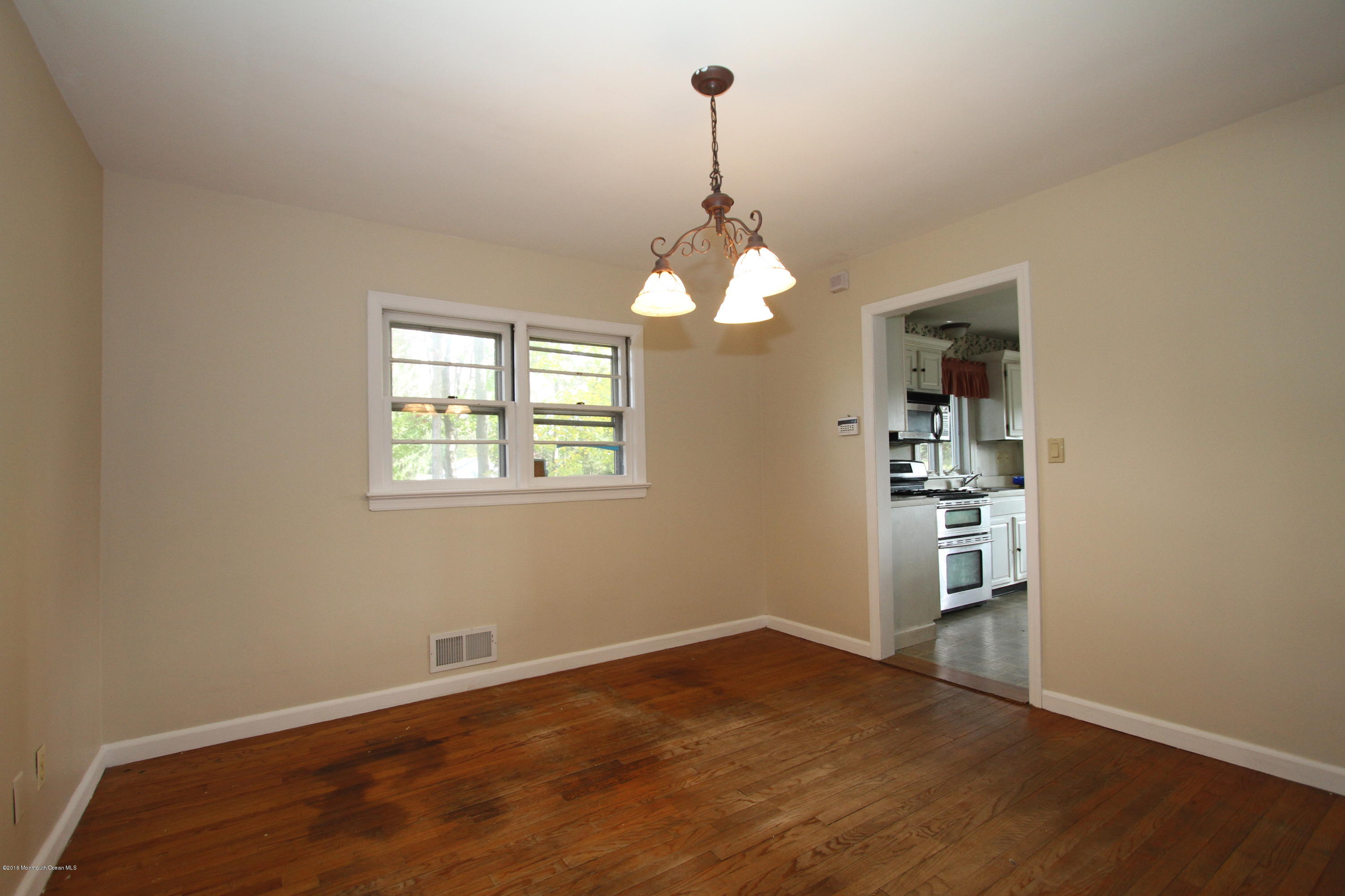 2 Roma Court Lincroft, NJ 07738 - Photo 8 of 19 DR