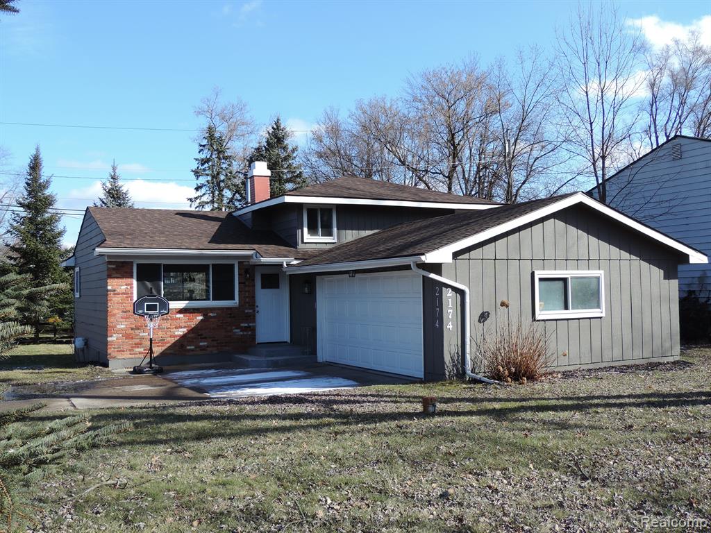 2174 Benstein Road Wolverine Lake, MI 48390 - Photo 2 of 28