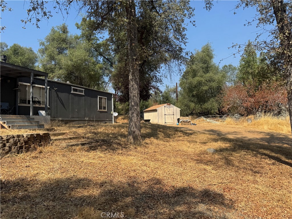 5393 Schafer Road Mariposa, CA 95338 - Photo 16 of 19 a view of a outdoor space