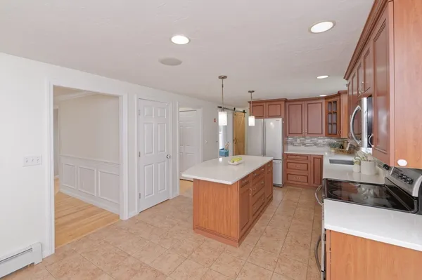 $690,000 | 164 Wachusett Street, Holden, MA 01520