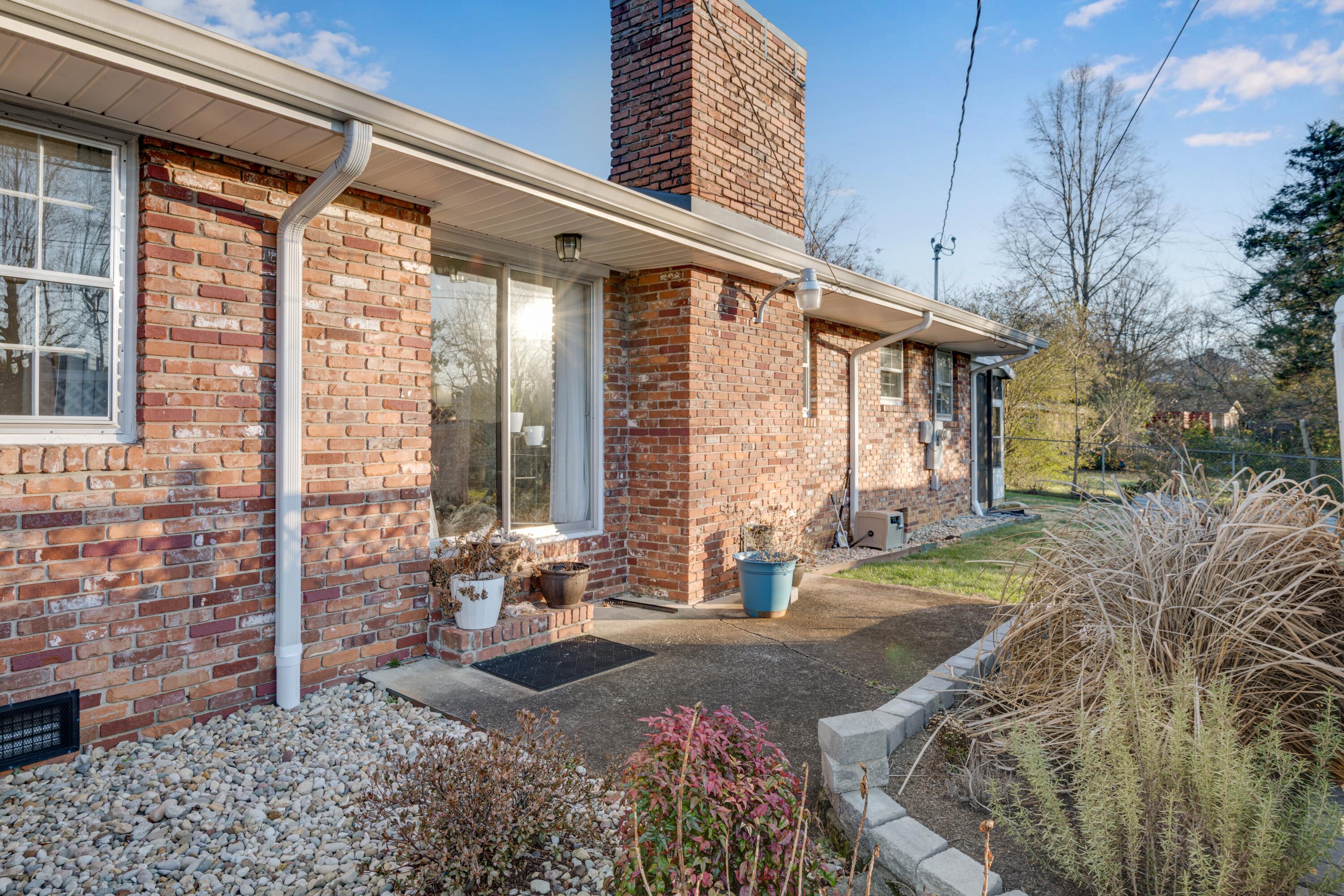 1509 Kippy Drive Chattanooga, TN 37421 - Photo 37 of 46 back porch