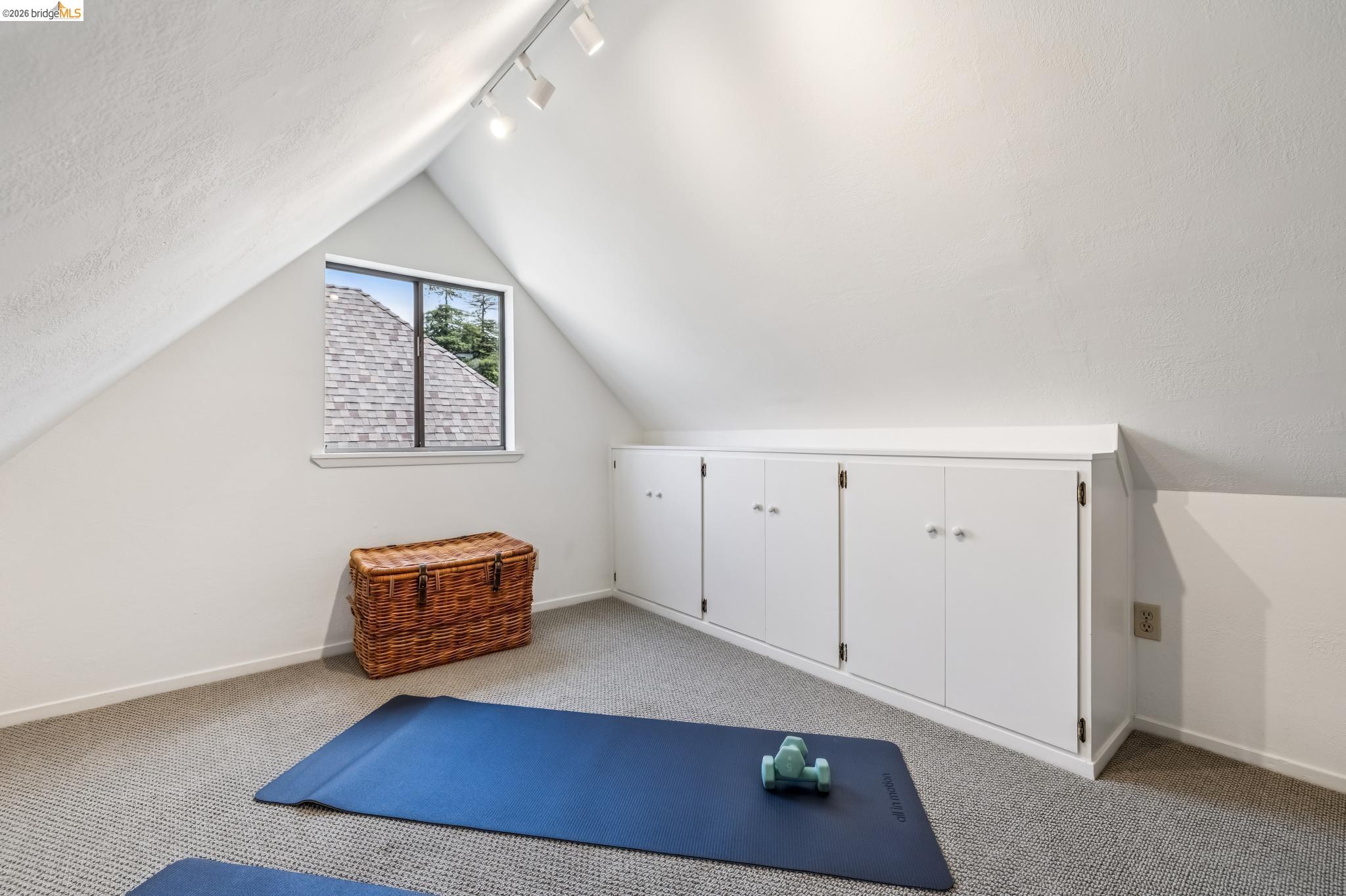 1165 Harvard Road Piedmont, CA 94610 - Photo 39 of 62