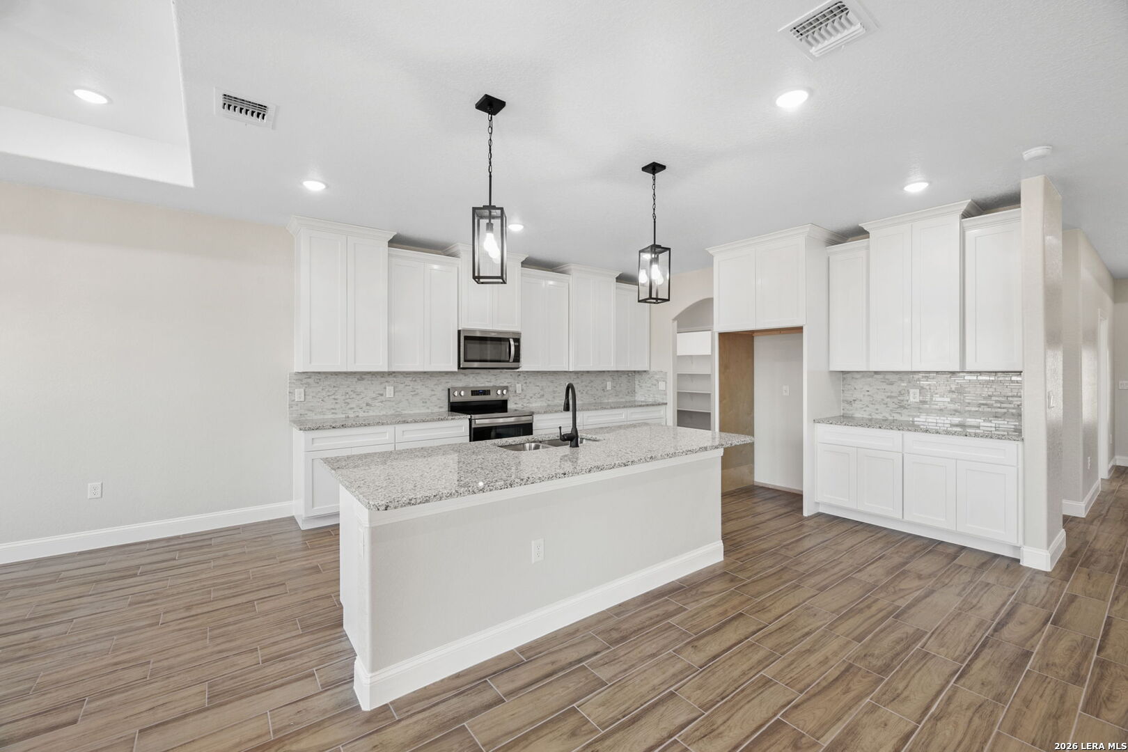 128 West Tree Farm Drive Lytle, TX 78052 - Photo 28 of 50