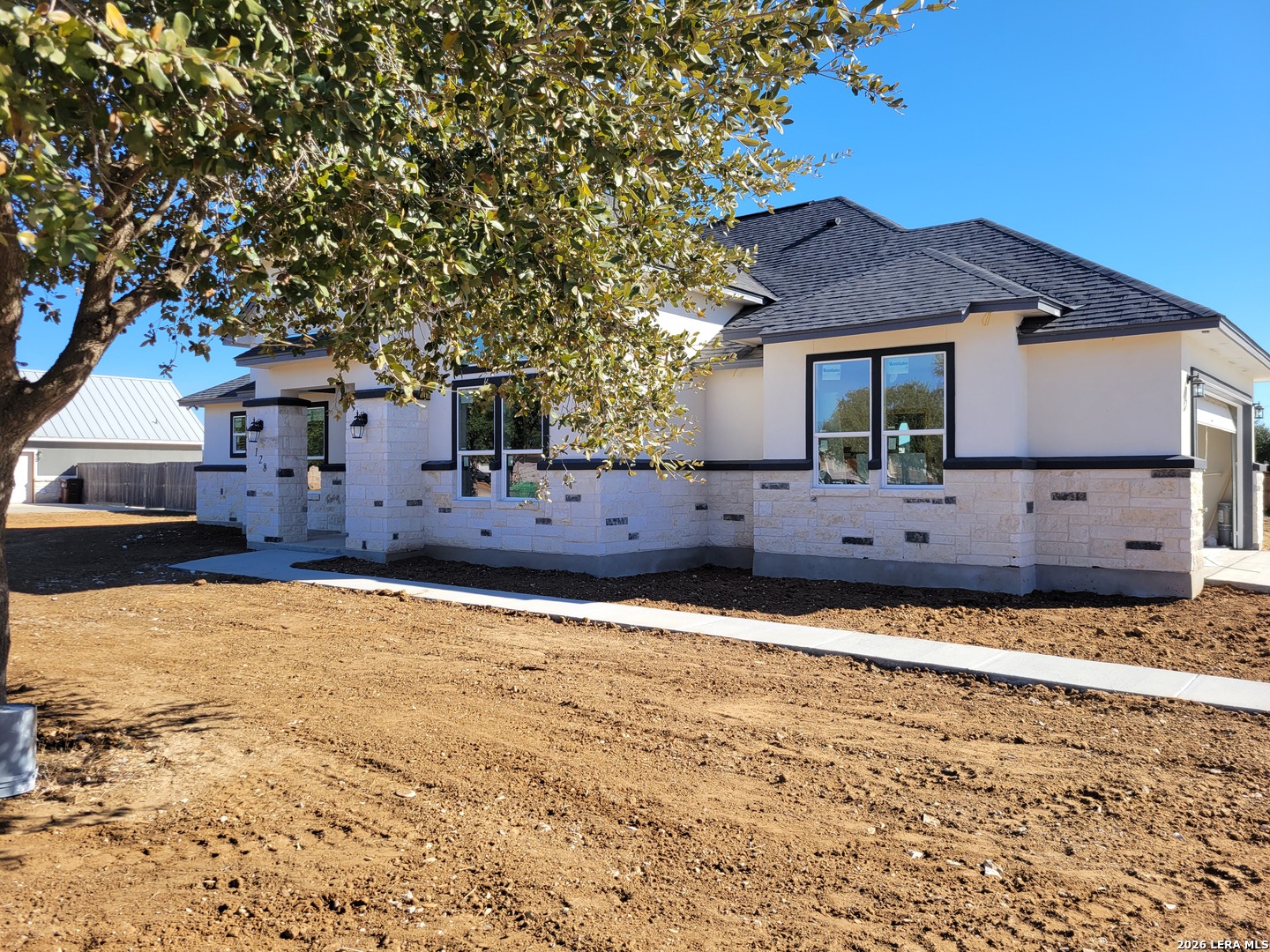 128 West Tree Farm Drive Lytle, TX 78052 - Photo 3 of 50