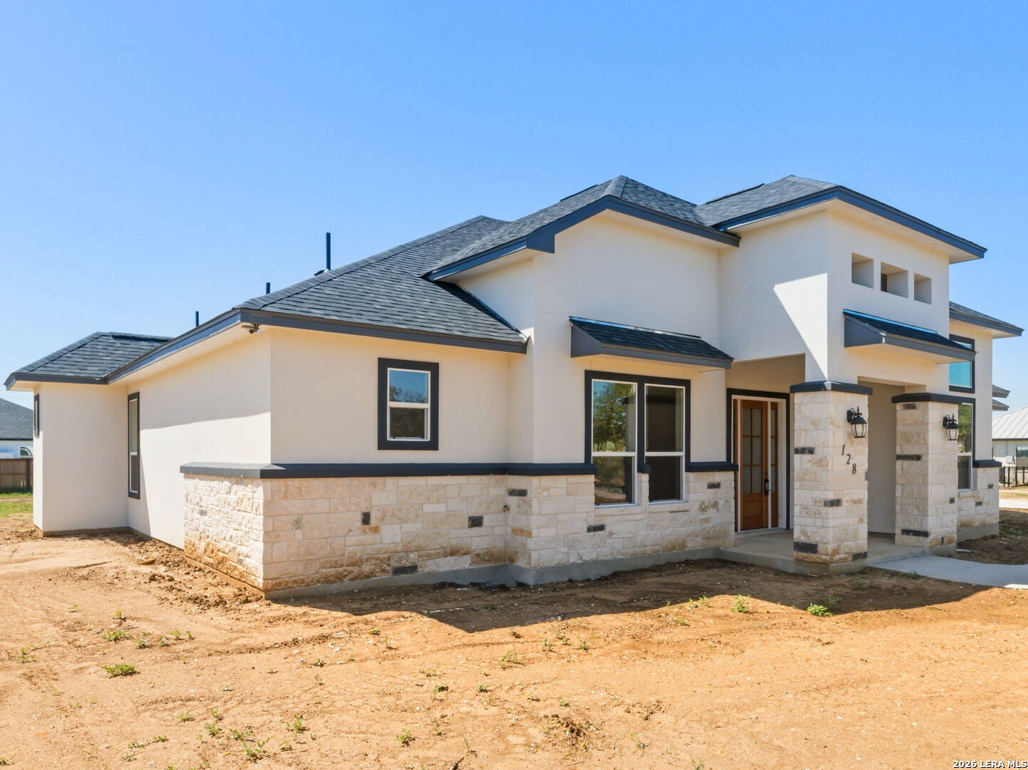 128 West Tree Farm Drive Lytle, TX 78052 - Photo 3 of 45