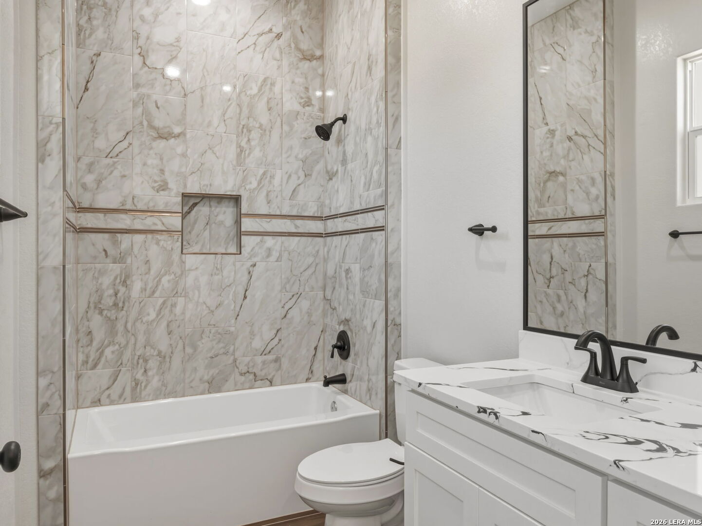 128 West Tree Farm Drive Lytle, TX 78052 - Photo 32 of 45